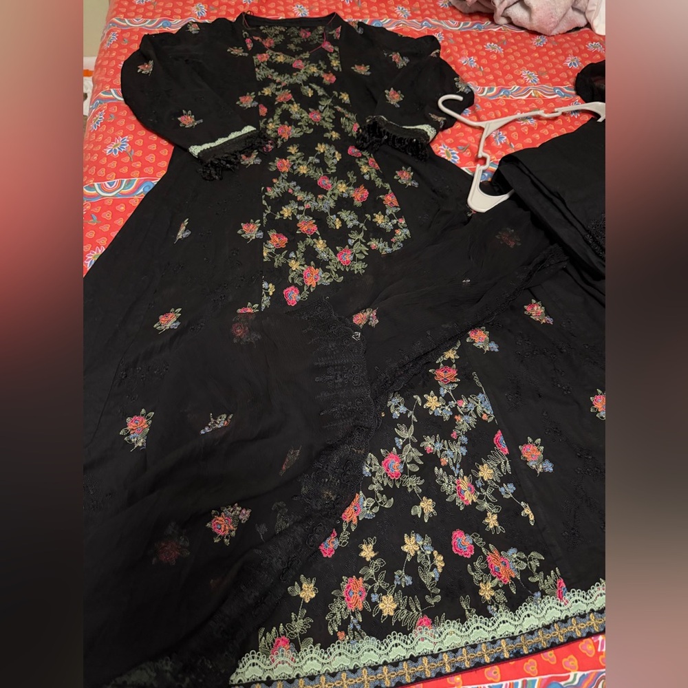 Black Floral Embroidered 3 PCs anarkali suit Dress with Mint Trim